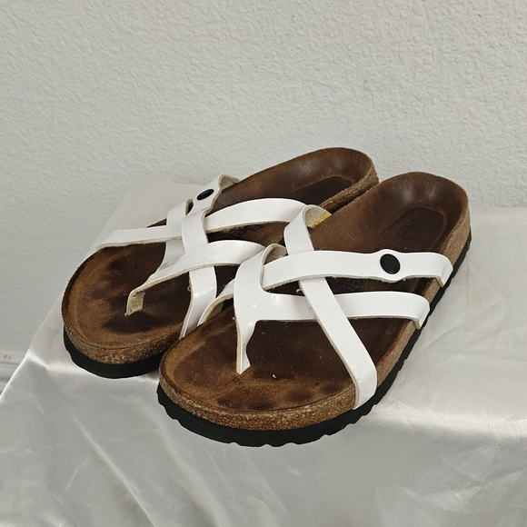 Betula by Birkenstock Soft Footbed Sandal Size 39 / US 8N White Patent Leather - Picture 8 of 11
